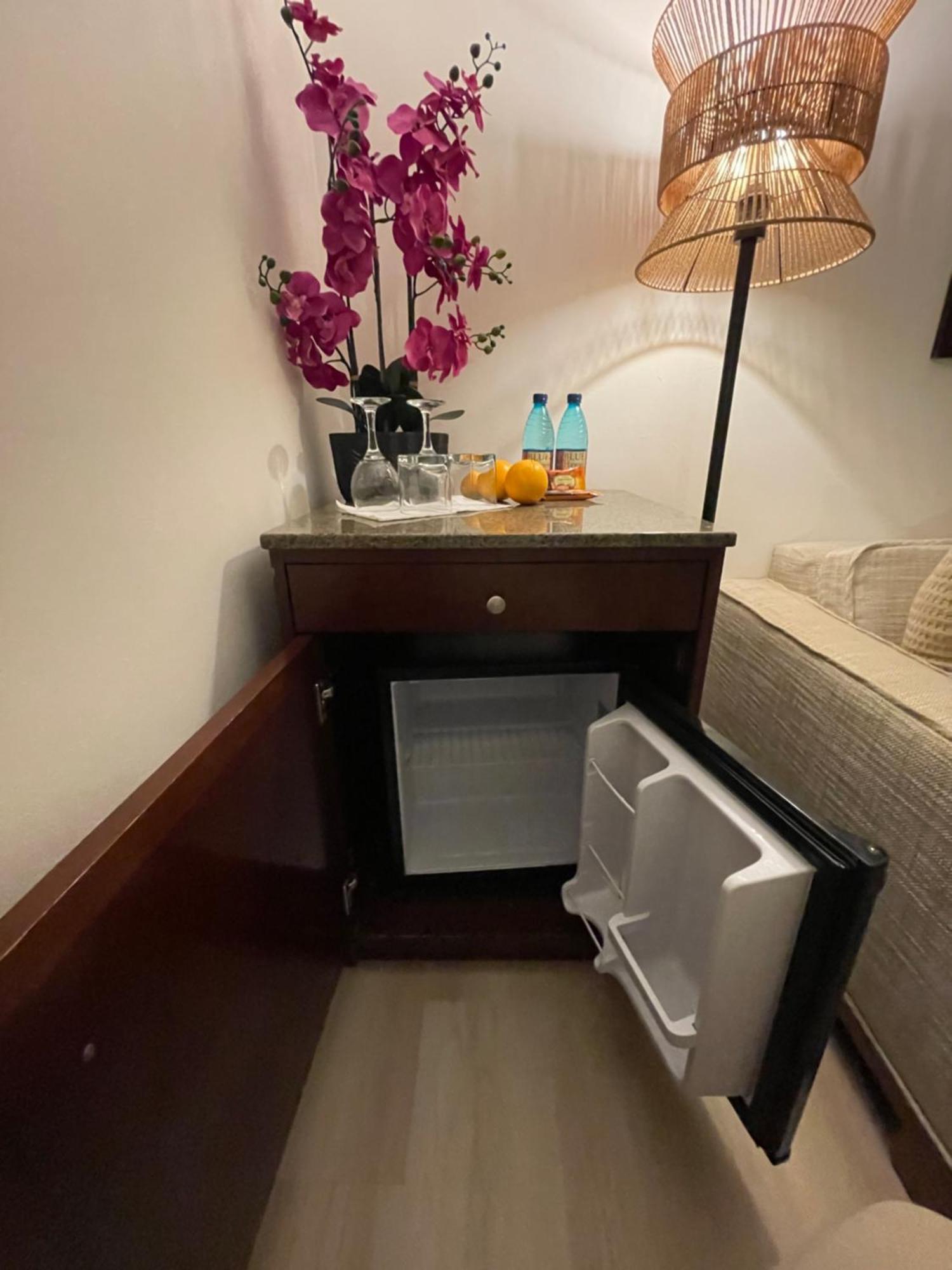Doho Suites Honolulu Esterno foto